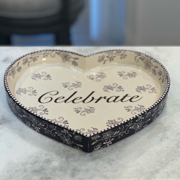 Temptations by Tara Floral Lace Set of 3 Heart Shaped Plates - Varies sizes - Picture 2 of 16